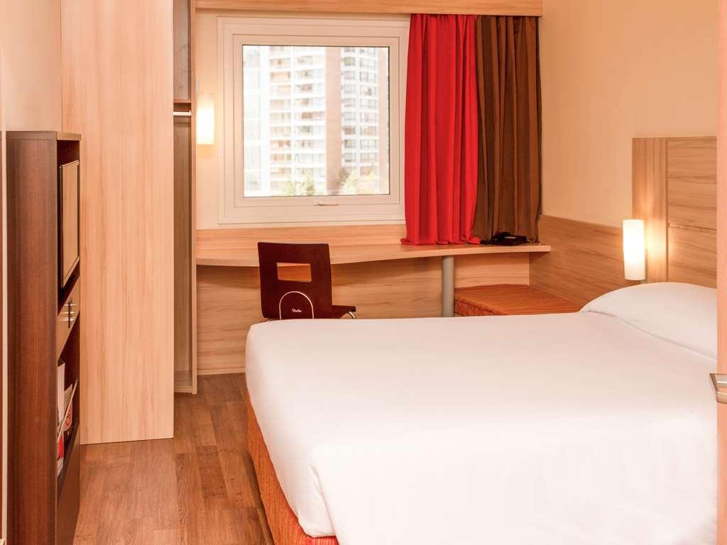 Ibis Santiago Las Condes Rum bild