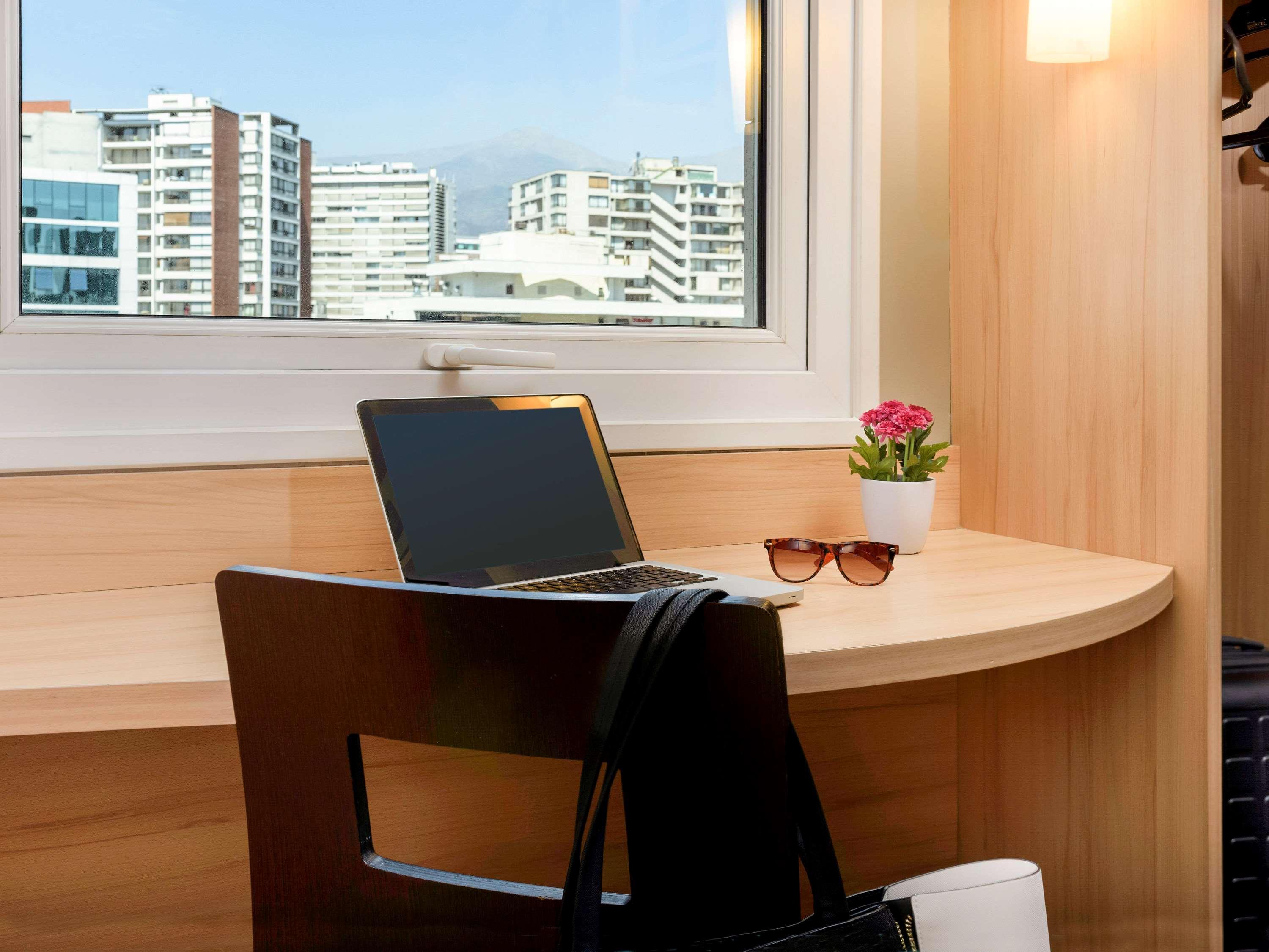 Ibis Santiago Las Condes Exteriör bild